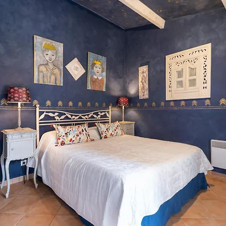 Le Cabanon De Avec Patio Hébergement de vacances
