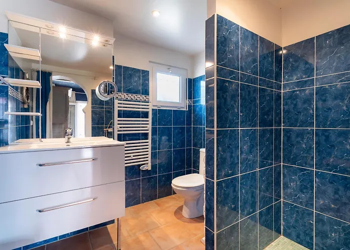 Le Cabanon De Avec Patio بيت للعطل