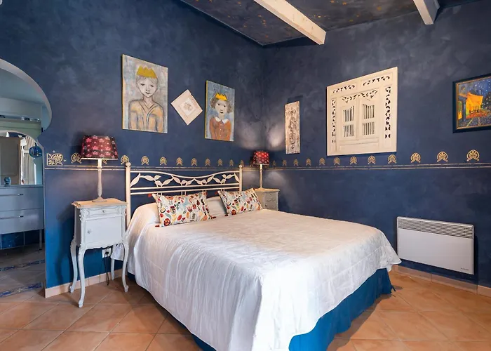 بيت للعطل Le Cabanon De Avec Patio *